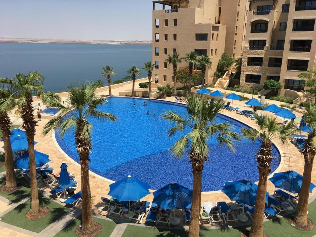 Spacious Apartments With Sea View At Samarah Resort Sweimeh エクステリア 写真