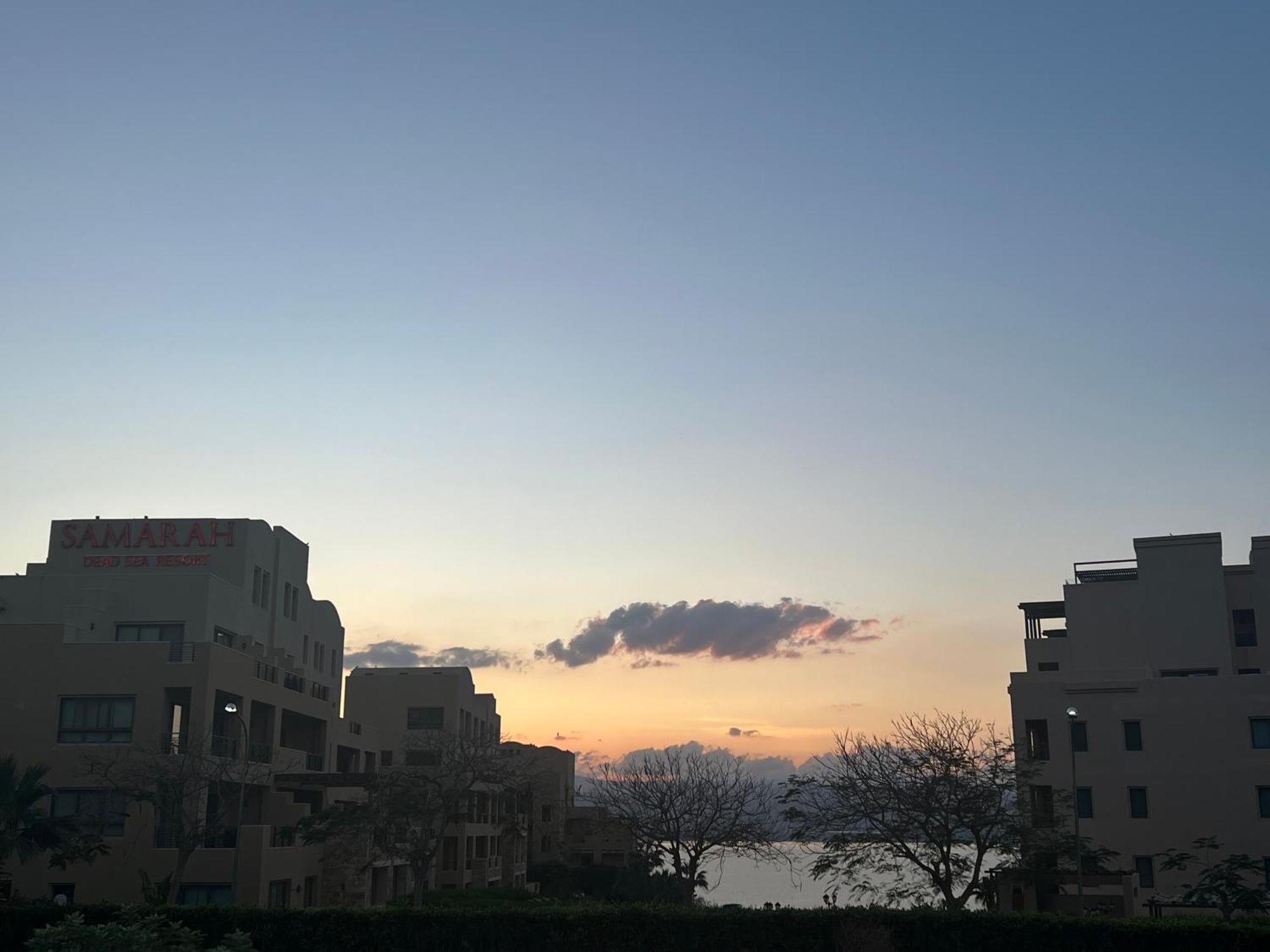 Spacious Apartments With Sea View At Samarah Resort Sweimeh エクステリア 写真