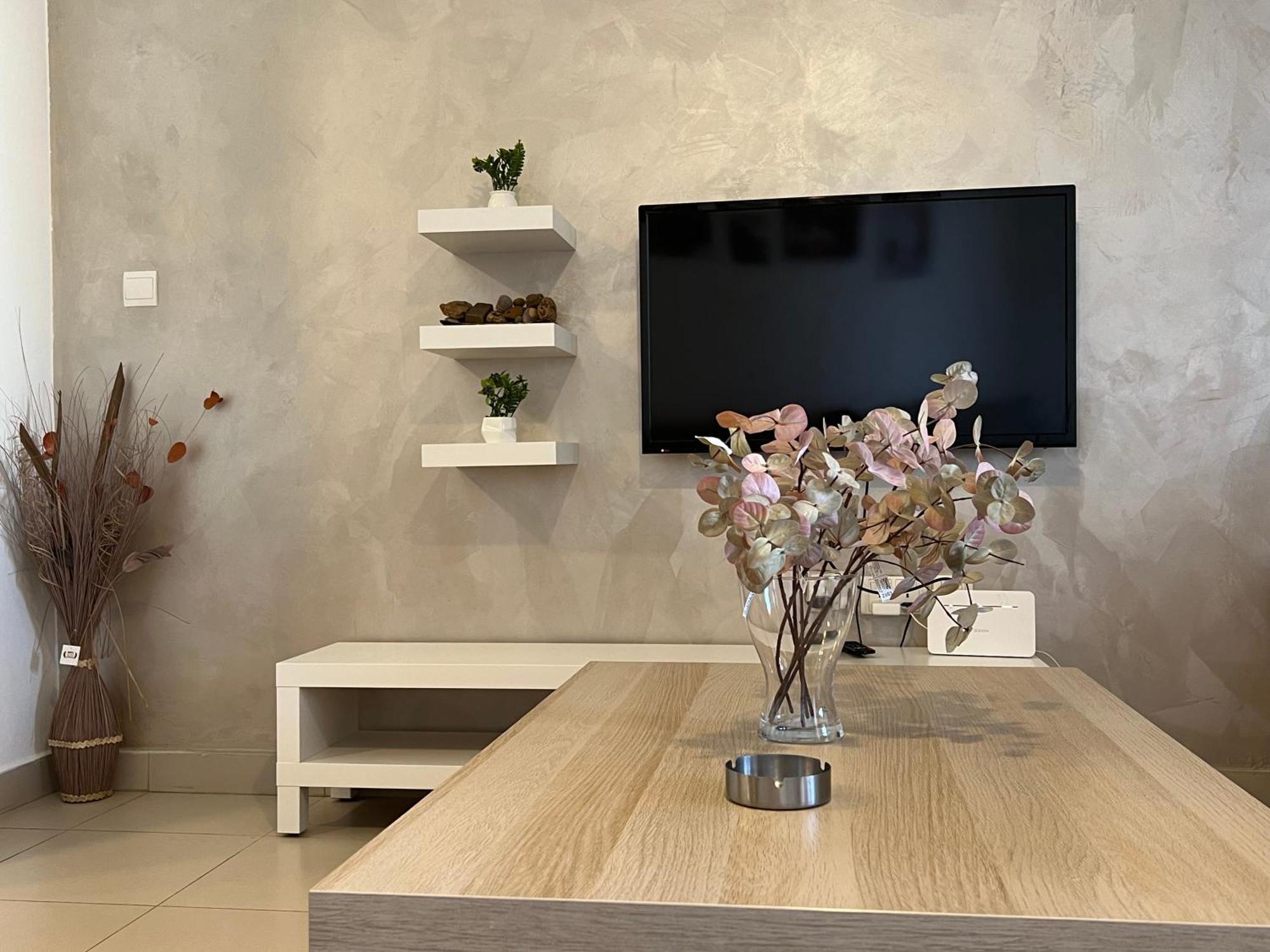 Spacious Apartments With Sea View At Samarah Resort Sweimeh エクステリア 写真